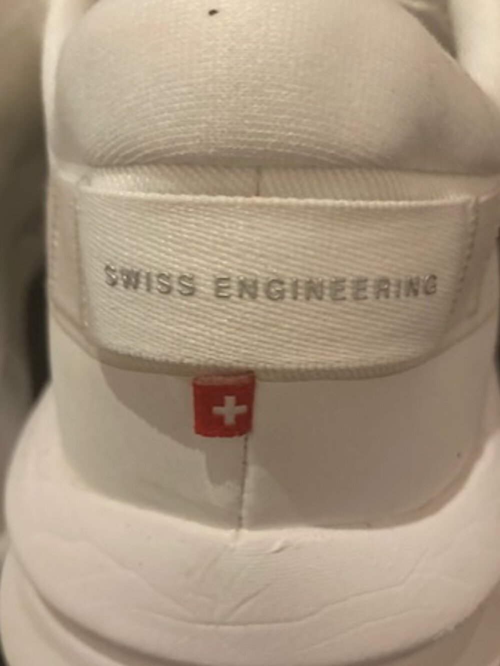 womens on sneakers - Picture 4 of 9